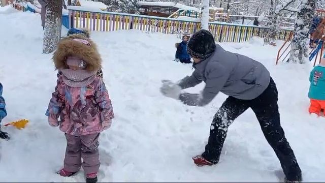 Прогулка в детском саду смотреть онлайн