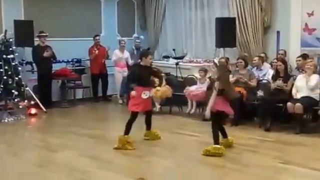 Андрей и Арина смотреть онлайн