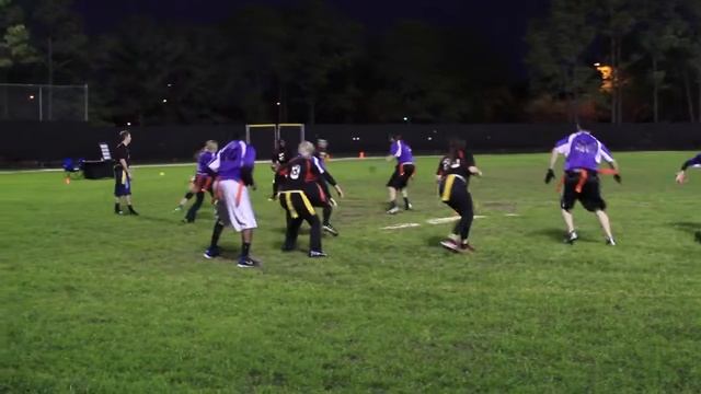 Flag Football 02272014 Black Mamba vs Purple Cobras Aubrey scrambles back & forth + incomplete pass смотреть онлайн