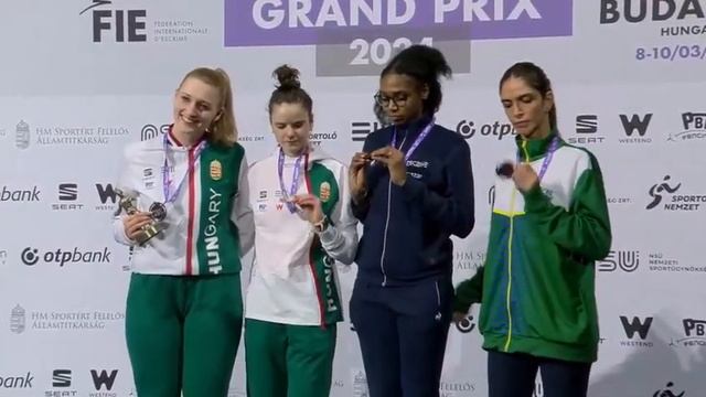 23/24 Budapest Epee GP | Women's podium ceremony смотреть онлайн