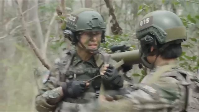 【特種兵電影】 5人小分隊叢林作戰突襲敵軍營地，一舉殲滅他們！ ⚔️ #軍旅 #特種兵 | 神槍手 | 动作电影 Action film HD | 槍戰-歡迎訂閱 смотреть онлайн