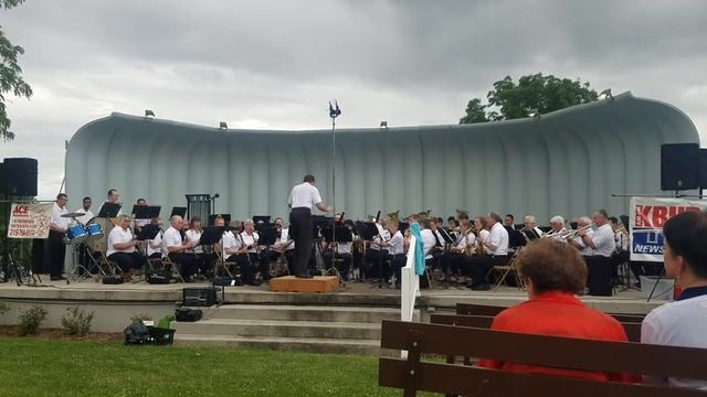 Burlington Municipal Band смотреть онлайн