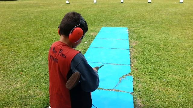Tiro a la helice, por Mirko con 8 años. смотреть онлайн