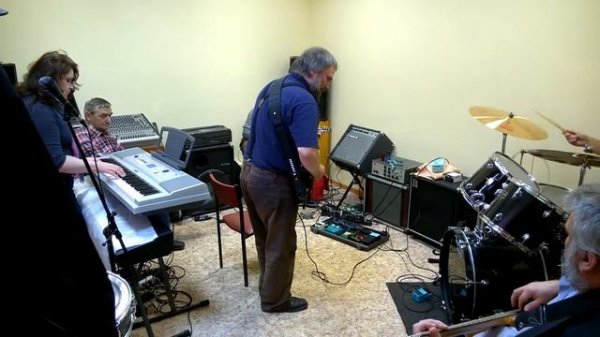 Гитарист Виктор Сомов