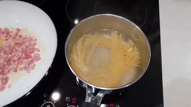 How to Make Pasta Carbonara (in Comedy Italian Accent) смотреть онлайн
