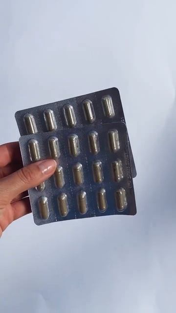 Продукт, который помогает в борьбе с отечностью — Медвежьи ушки и брусника Essential Botanics смотреть онлайн