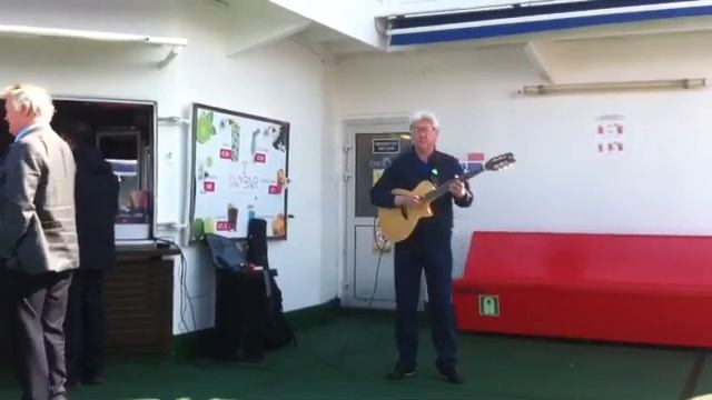 🎸 suono dal vivo: il mare, nonno con chitarra 🎸e gabbiano смотреть онлайн