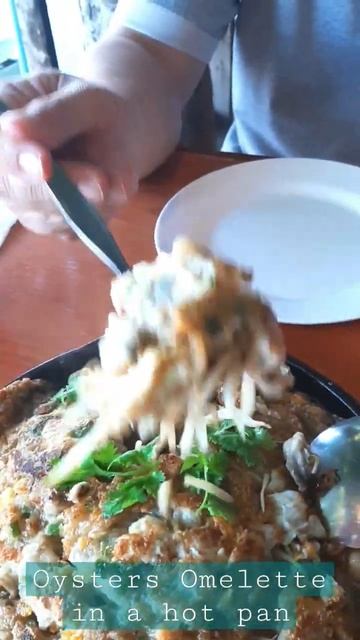 #shorts | Oysters Omelette In A Hot Pan | Tasty Thai Food TV смотреть онлайн