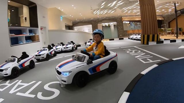 [윤수윤지] 부산 파라다이스 호텔 BMW Kids Driving Zone Busan Paradise hotel (고프로 Gopro) смотреть онлайн