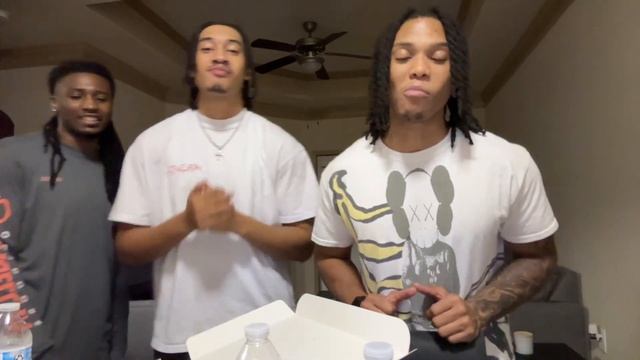 CRUMBL COOKIE REVIEW (OLIVIA RODRIGO EDTION) смотреть онлайн