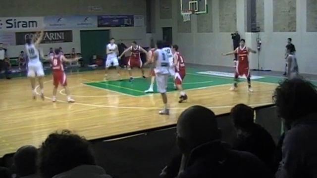 Benetton guard Pavlin Ivanov vs. Trieste смотреть онлайн