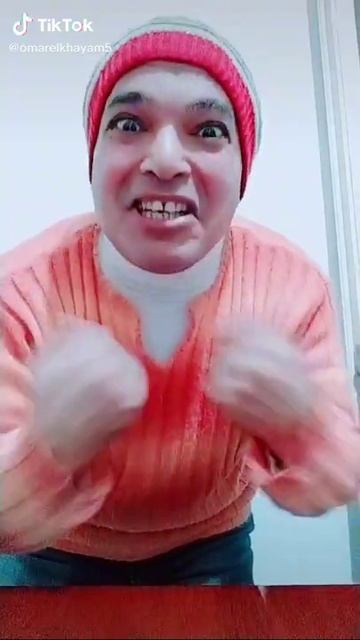 عمر الخيام بتخزوق 😅😅🤣🤣 смотреть онлайн