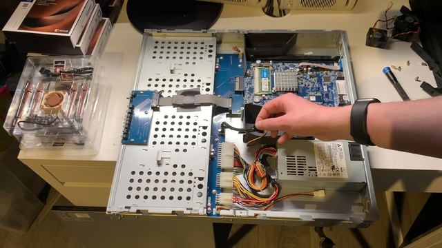 Synology RS815+ Fan Replacement - Ft. Noctua NF-A4x20FLX
