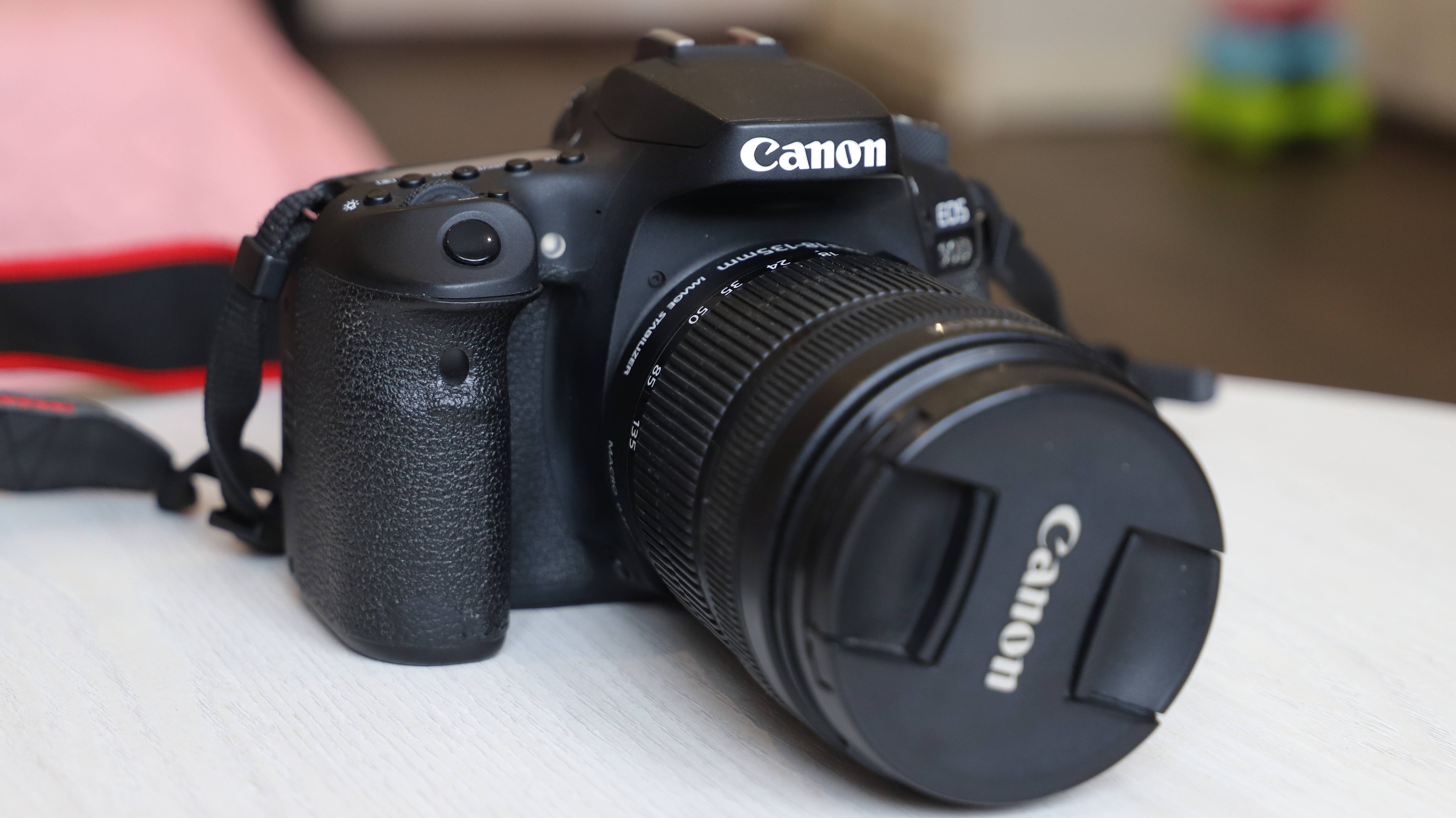 Canon 90D смотреть онлайн