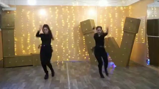 Плачем на техно вместе с LW смотреть онлайн