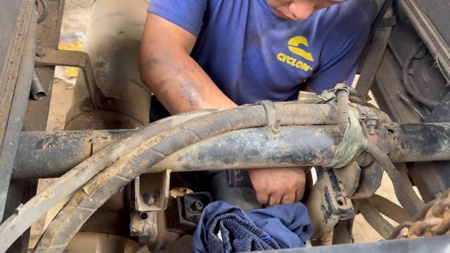 Gear maintenance replacement for broken truck gearbox #2 смотреть онлайн