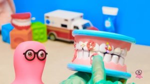 Играем в стоматолога вместе с Сэмом, Сью и мистером Сладкоежкой! 🍭🦷😁