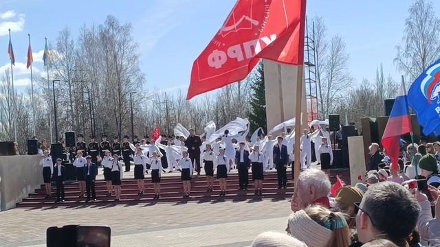 Юрий Бебриш и Классная компания - Журавли смотреть онлайн
