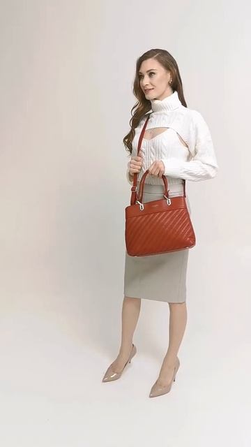 CM6215 DARK RED смотреть онлайн