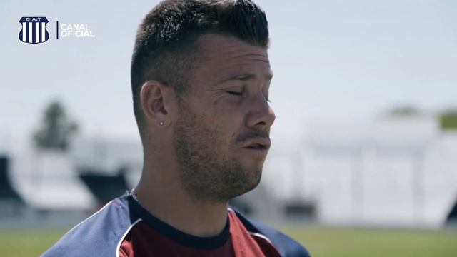 Guido Herrera en EnTrada en Calor смотреть онлайн