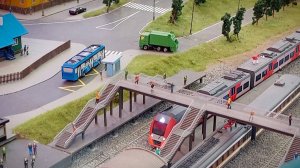 Машинки, поезда, автобусы и трамваи - модели как настоящие! Видео про поезда для детей и взрослых