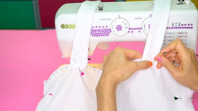 TRANSFORMANDO UMA CAMISA MASCULINA EM UM VESTIDO LINDO PRO ANO NOVO! Paula Stephânia смотреть онлайн