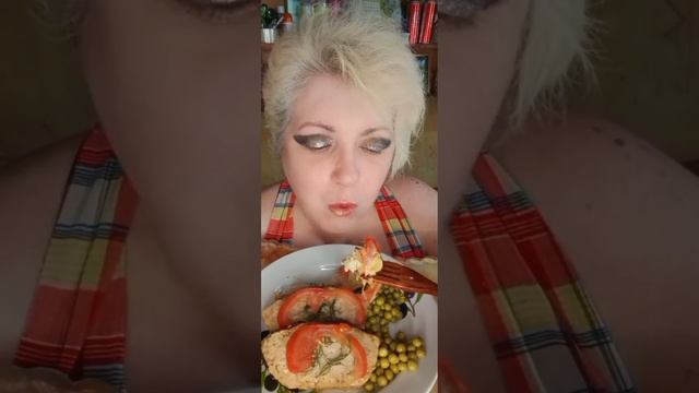 💥МЯСНОЙ РУЛЕТ И СУЕТА СУЕТ💥😱#еданакамеру #еда #mukbang смотреть онлайн