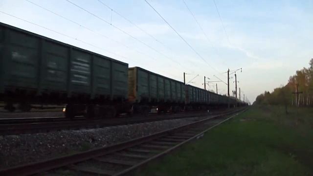 ВЛ80С-616 с грузовым поездом смотреть онлайн