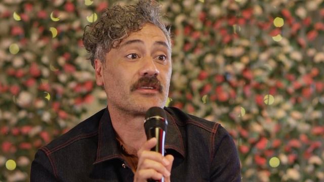 Taika Waititi and Sam Rockwell on why 'Jojo Rabbit' is an important story to tell now смотреть онлайн