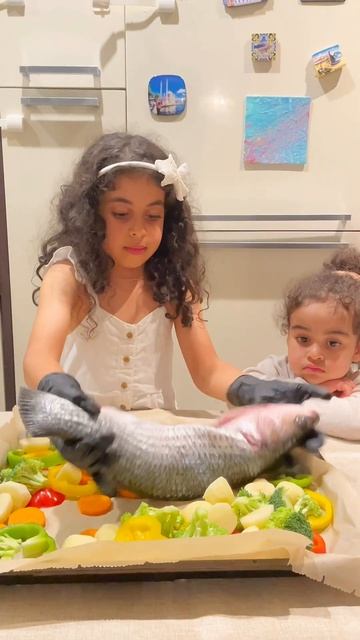 Whole Fish With Veggies: A Healthy, Delicious Meal! смотреть онлайн
