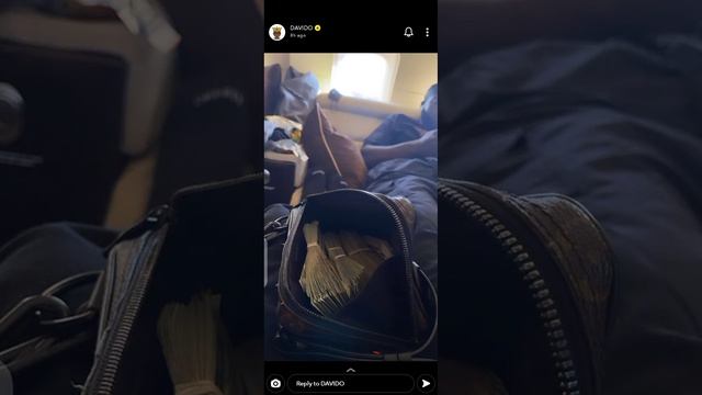 Popular AFROBEAT GAd Davido flies to LA just to have launch.... смотреть онлайн