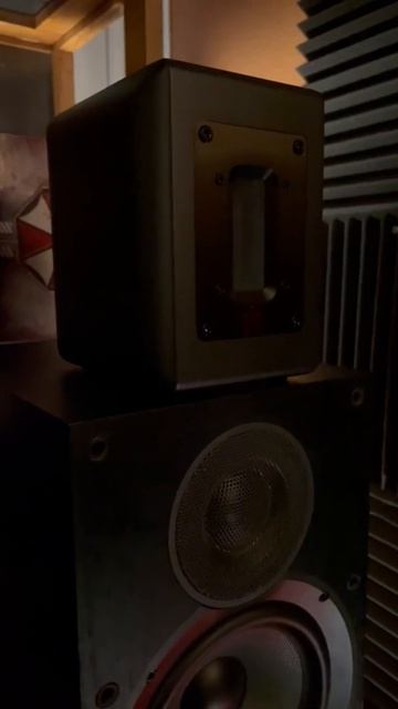 ELAC Debut 2.0 B6.2 Bookshelf Speaker смотреть онлайн