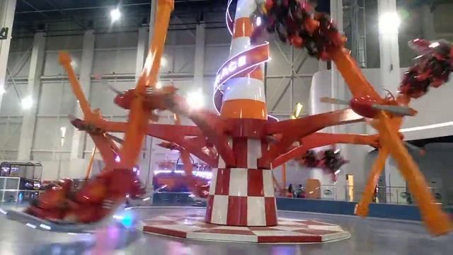 Аттракцион Літачки Лавіна смотреть онлайн