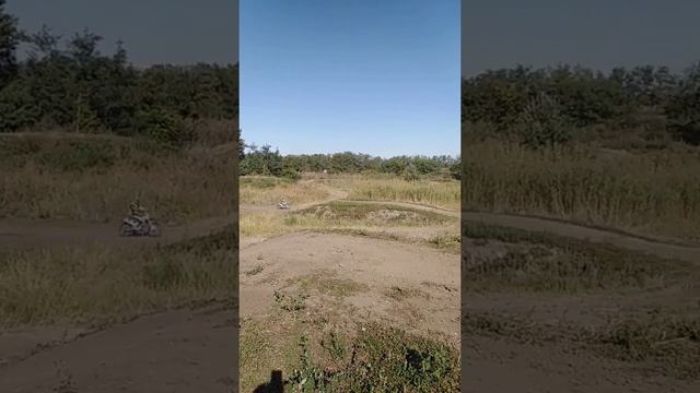 Erik VS Malaguti Grizzly 50cc смотреть онлайн