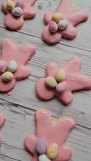 Failed Bunnies, recovered with some dipped chocolate and some Mini Eggs, what's not to love #easter смотреть онлайн