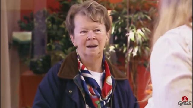 Prank: Shemale Make Up Promoter