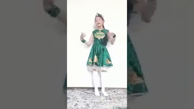 Қанатқызы Айқаным халық әні "Беу айдай" смотреть онлайн