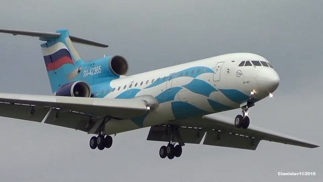 ЯК-42Д RA-42365 Посадка смотреть онлайн