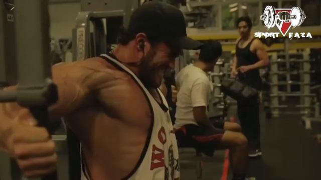 Calum von Moger & Frank McGrath ТРЕНИРОВКА ГРУДИ смотреть онлайн