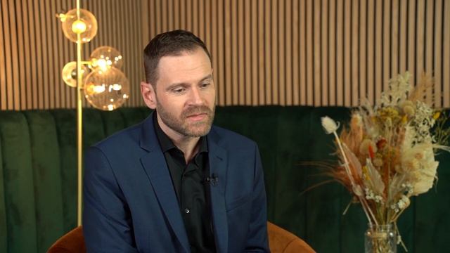 Interview "Carnet de Rencontres" sur Madame Figaro.fr смотреть онлайн