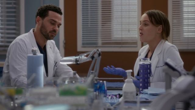Jackson Tries to Give Jo Support - Grey's Anatomy Season 15 Episode 22 смотреть онлайн
