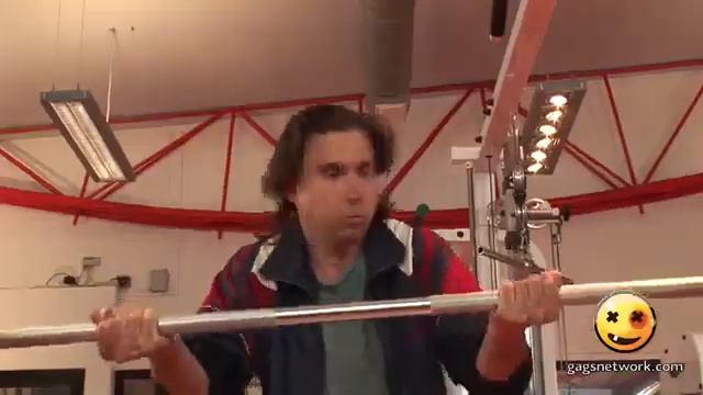 Topless Benchpress At Gym Prank Videos