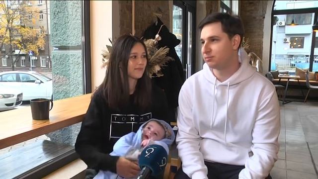 Історія дніпровської родини, яка свідомо обрала мовне середовище для своєї дитини смотреть онлайн