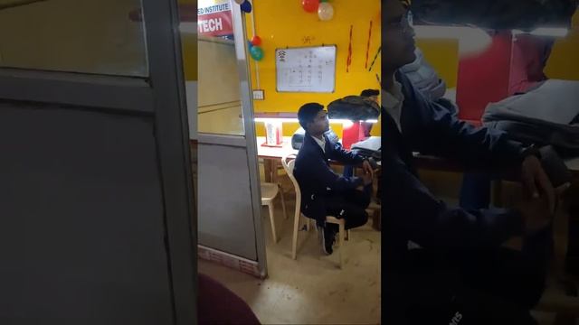 Mobile & Laptop Repairing Training Course Institute in Sagar Market Kanpur | Etech Institute смотреть онлайн