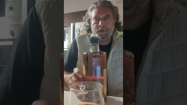 Unboxing Royal Ranthambore whisky of Indian origin. #royalranthambore #indianwhisky #shraab #peg смотреть онлайн