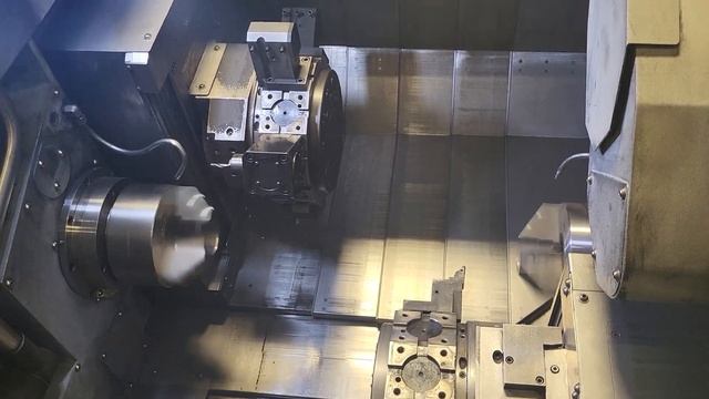 Doosan CNC Turning Center Auction - Lot 130 DOOSAN TURNING CENTER MODEL PUMA TT1800SY; 2016.07 смотреть онлайн