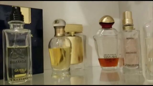 DIFERENTES PERFUMES смотреть онлайн