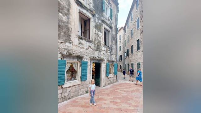 Kotor. Про Котор и 40 котов смотреть онлайн