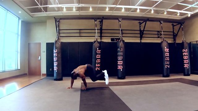 STRONG like A GORILLA and MOVE like A SUPPLE PANTHER смотреть онлайн