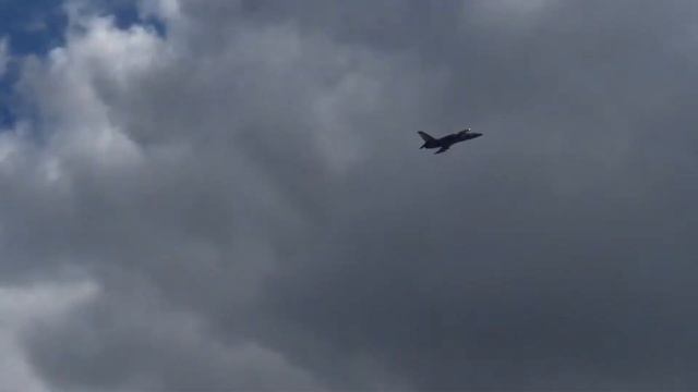 Aero L39 Albatross смотреть онлайн
